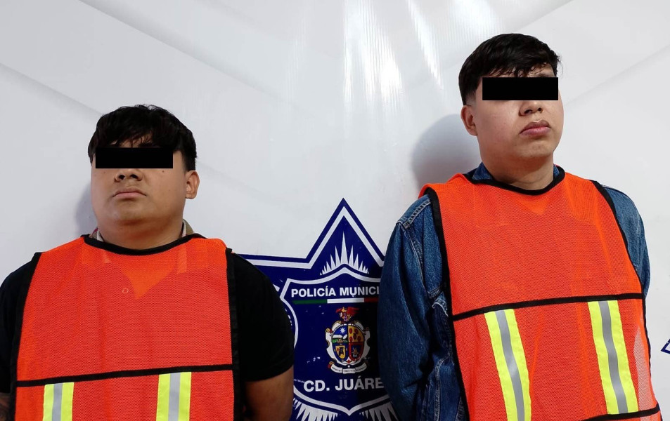 Escandalizaban con ‘cuerno de chivo’ en mano