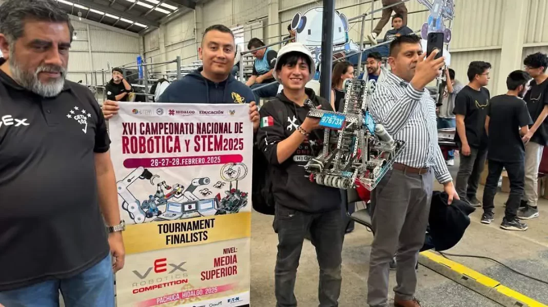 Equipo de jóvenes mexicanos desafía a Estados Unidos en el mundo de la Robótica