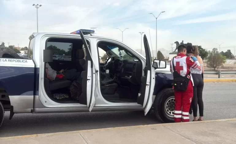 Choca Jeep Wrangler y provoca volcadura