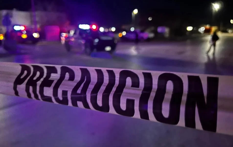 A balazos mata a hombre armado que entró a su casa