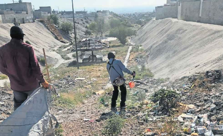 Sacan ‘brillo’ a parque en Los Ojitos