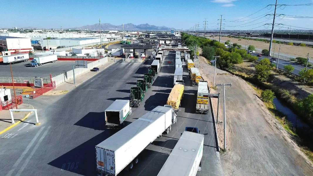 Exportaciones se mantienen estables; cruzan hasta 3 mil 700 cargas diarias hacia EU
