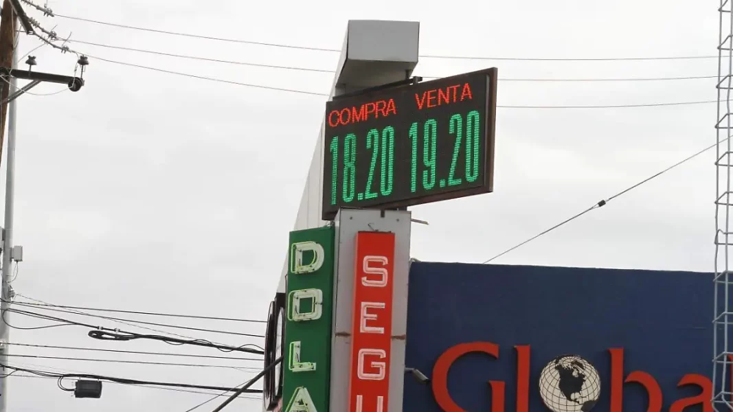 Dólar se mantiene en promedio de 19.30 pesos a la venta en Ciudad Juárez
