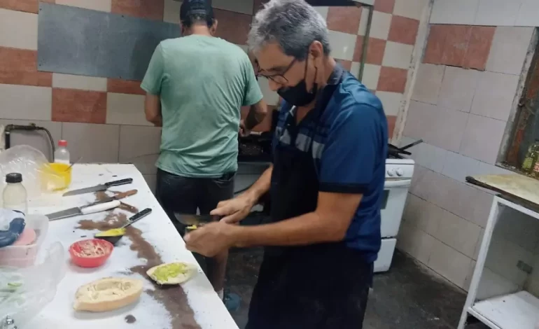 Lonches y burritos del “More”: 40 años de tradición familiar en Juárez