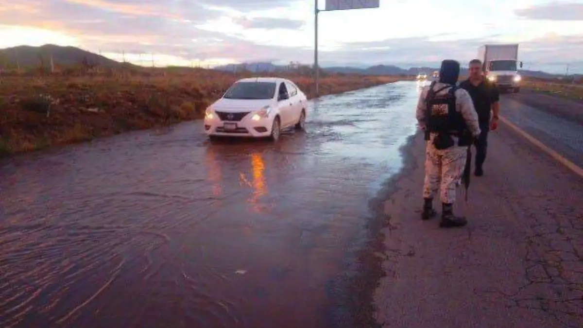 Atiende Protección Civil 25 reportes por inundaciones, 10 rescates de personas y dos derrumbes en Chihuahua