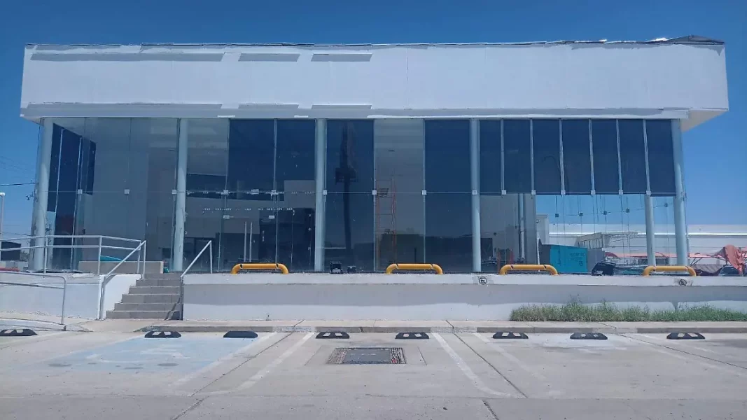 Clientes de Chirey denuncian cierre de agencia y traslado de servicios a taller particular