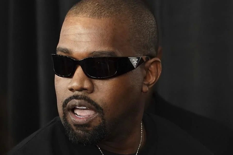 Exigen fans a Kanye West reembolso tras concierto desastroso