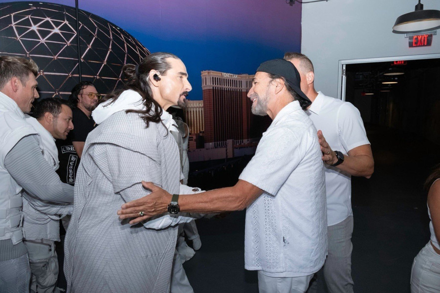 Asiste El Buki Marco a concierto de los Backstreet Boys en Nueva York