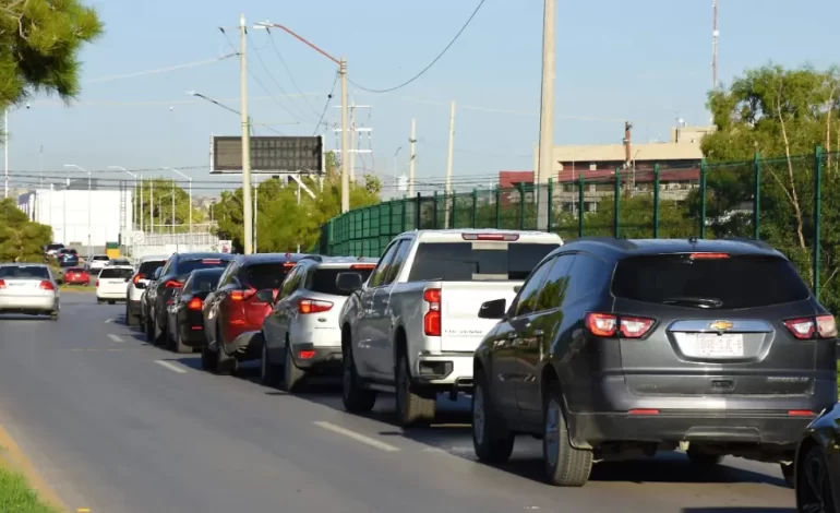 ¡Hasta dos horas! Reportan largas filas y demoras en puentes internacionales
