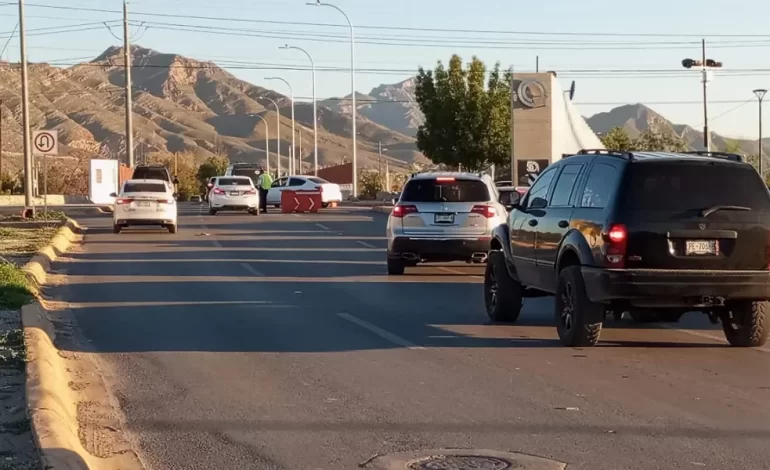 Largas filas en cruces fronterizos generan demoras de más de una hora