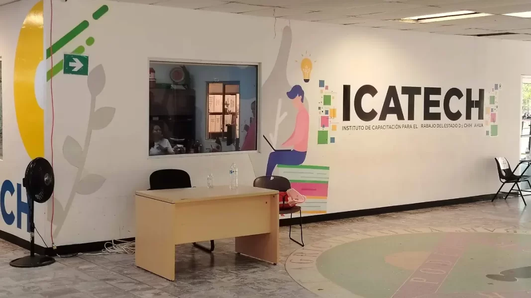 Se gradúan por mes 500 personas de los talleres del Icatech