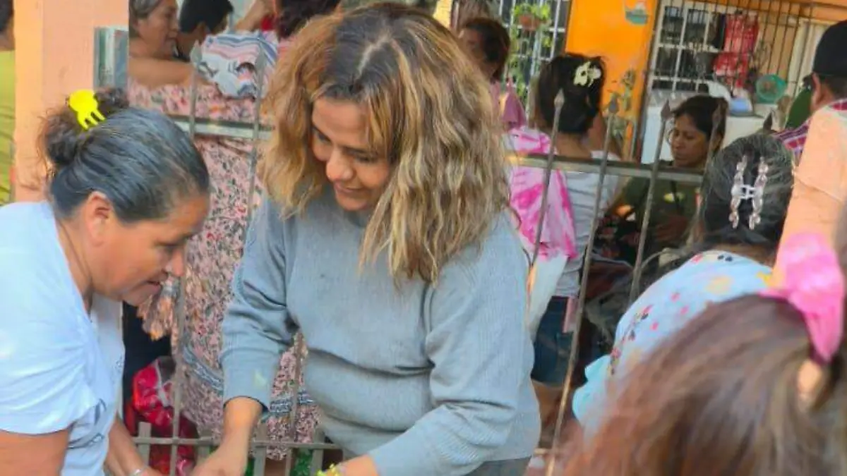 Llevan 7 toneladas de ayuda a damnificados de Veracruz