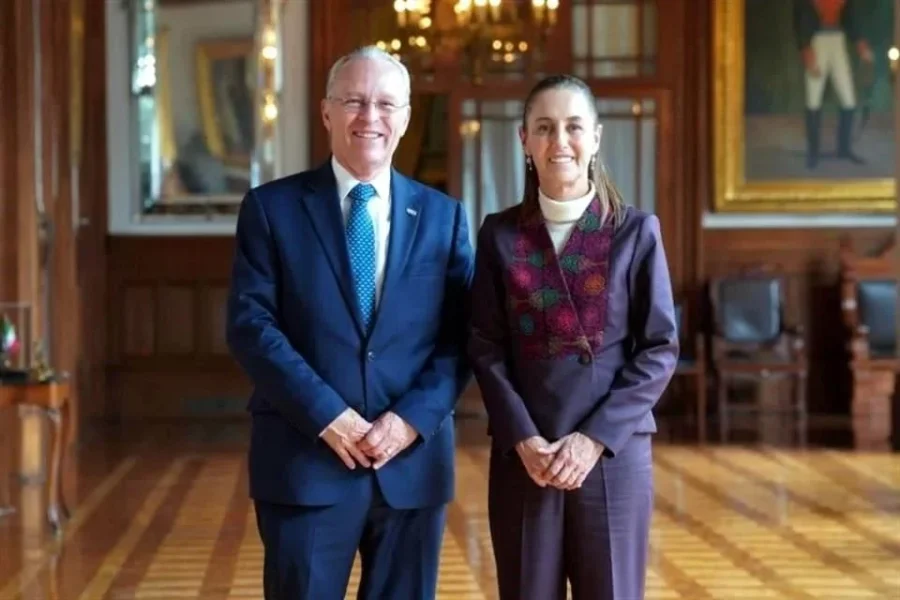 Recibe Sheinbaum a futuro presidente del CCE