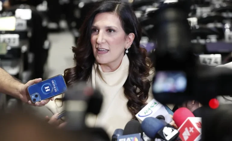 Kenia López Rabadán exige frenar la violencia en Michoacán y pide no politizar la inseguridad