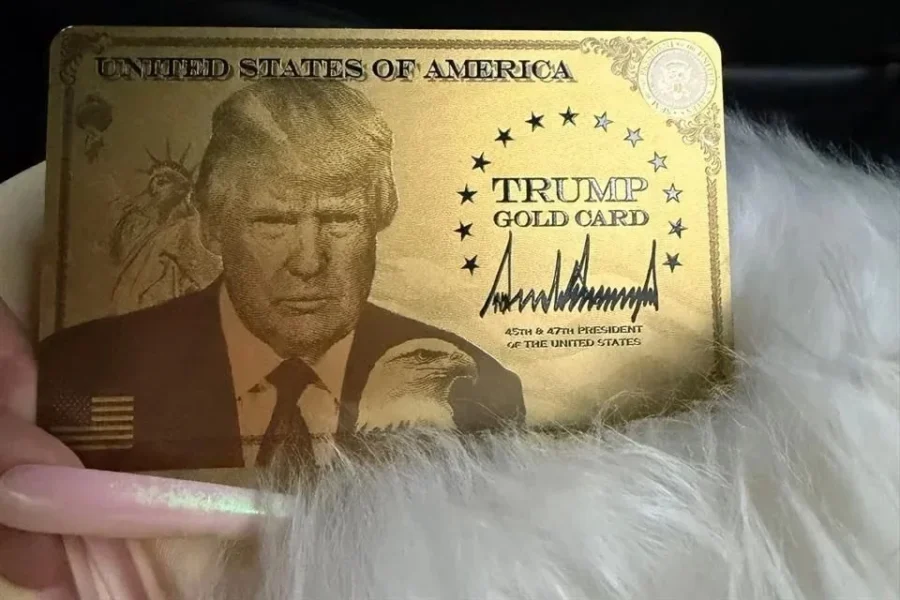 Presume Nicki Minaj ‘visa dorada’ que le dio Trump