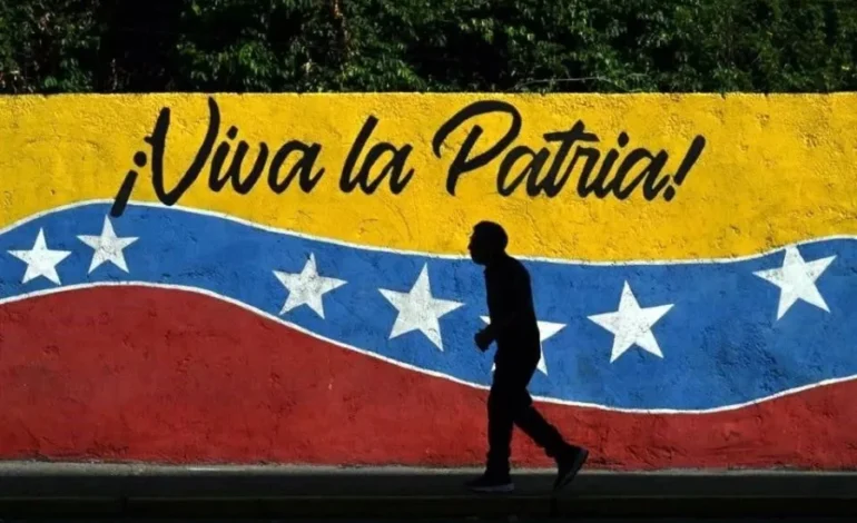 Piden a mexicanos en Venezuela verificar sus vuelos