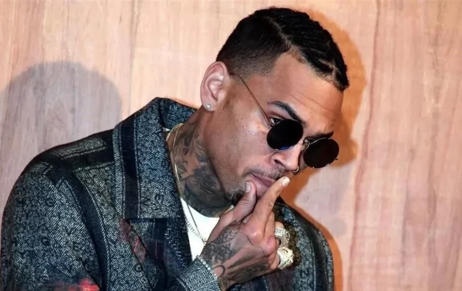 Demandan a Chris Brown por negarle regalías a compositor