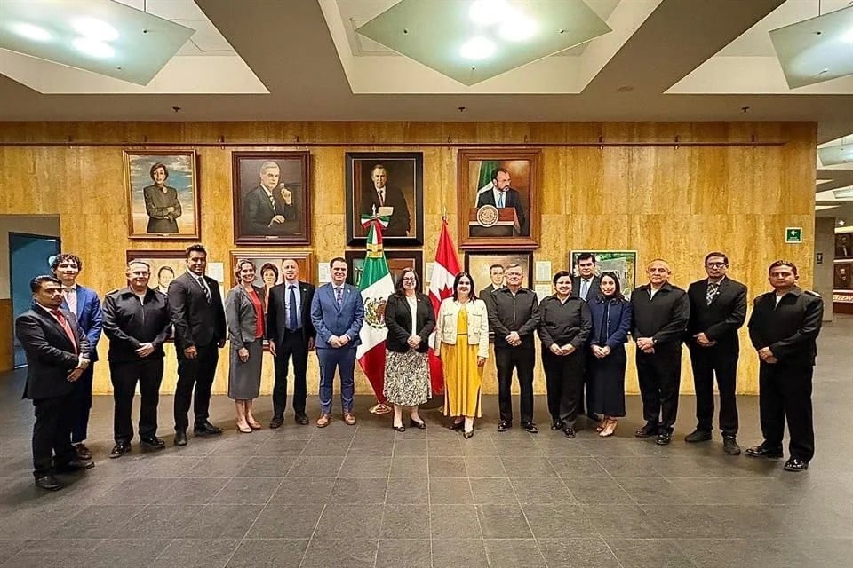 Revisan conectividad marítima México y Canadá