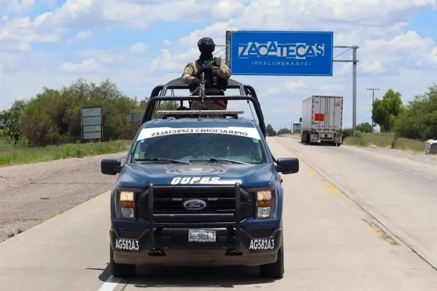 Lanzan dron explosivo y atentan contra policías en Zacatecas