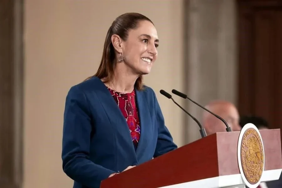 Se reúnen Sheinbaum y morenistas en Palacio por ‘Plan B’