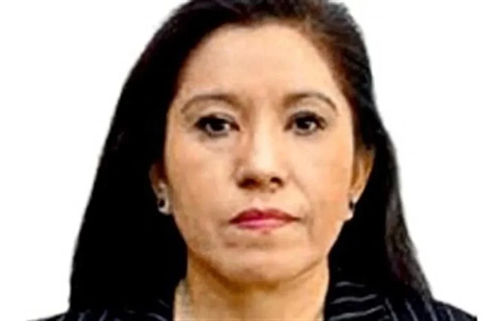 Renuncia titular administrativa de la Corte
