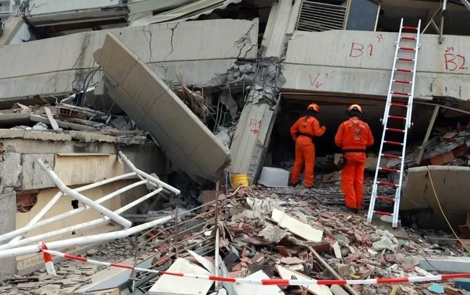 Suman mil 719 muertos por sismos en Venezuela