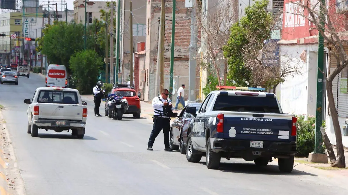Pasarse el semáforo en rojo, la infracción más cometida en Juárez