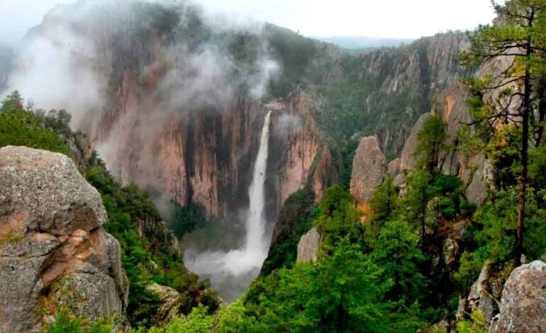 Continúan lluvias fuertes en la Sierra; prevén calor de 40 grados