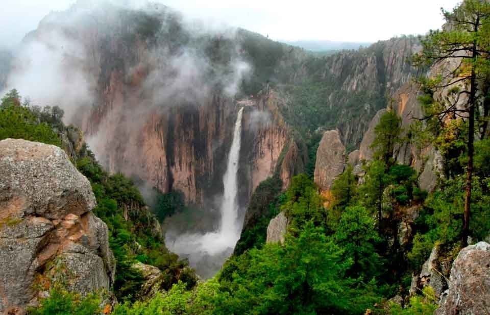 Continúan lluvias fuertes en la Sierra; prevén calor de 40 grados