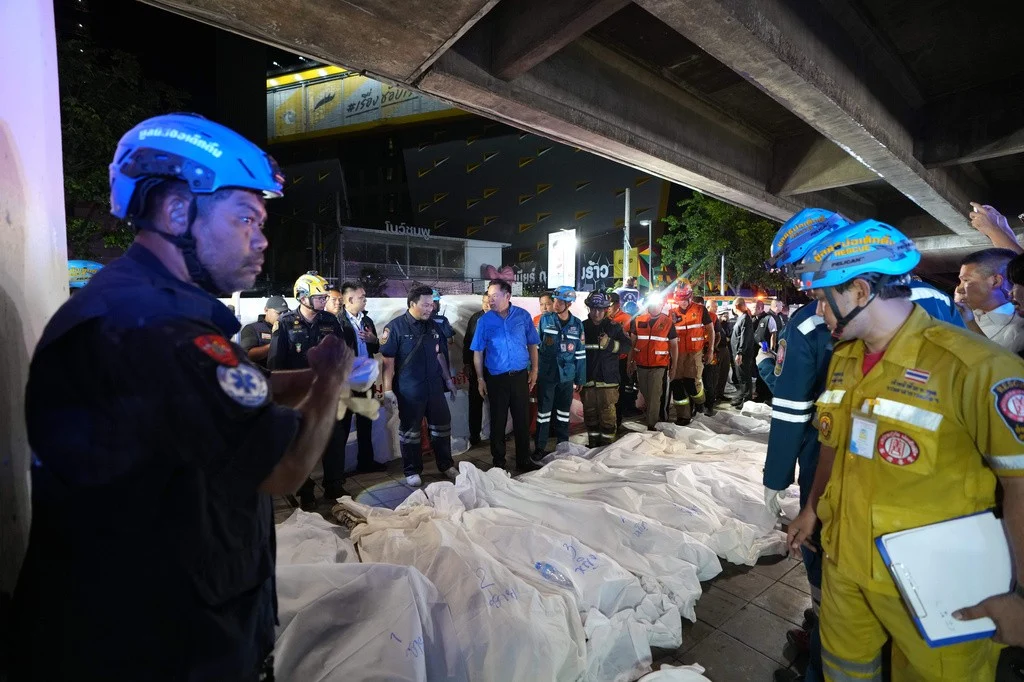 Al menos 27 muertos en el incendio de un bar en la capital de Tailandia