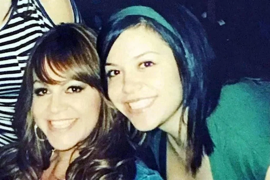 Lanza Jacqie dueto con Jenni Rivera