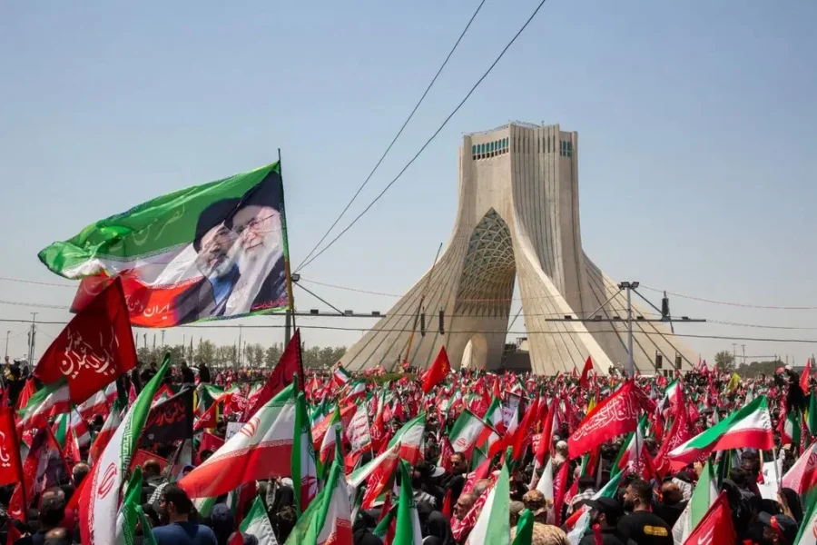 Un Trump enfadado lucha por comprender a los desafiantes líderes de Irán