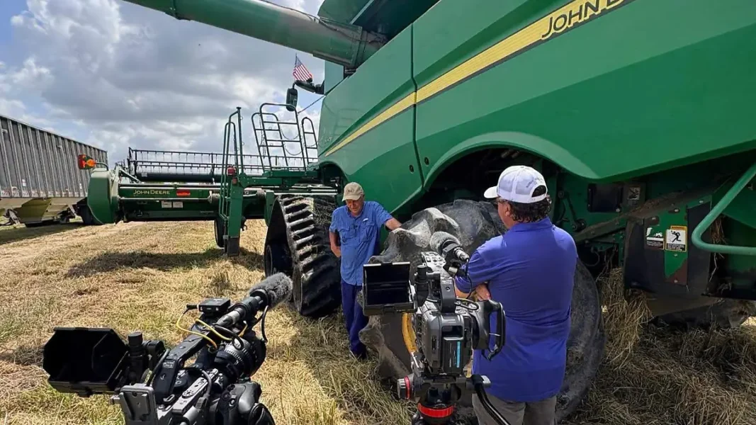 Pide comisionado de agricultura de Texas suspender impuesto a combustibles ante alza de precios