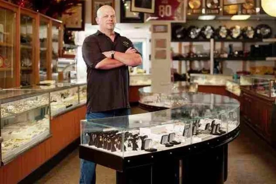 Se recupera Rick Harrison de un bypass de emergencia