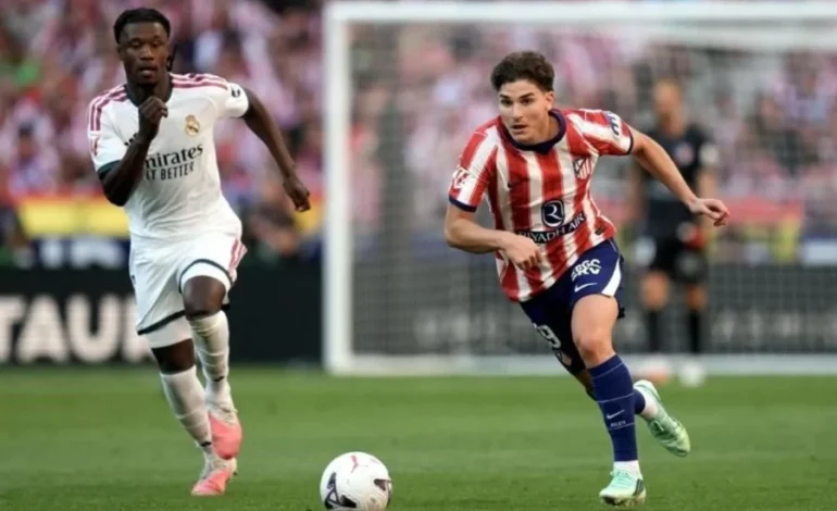 Es Julián Álvarez tema pasado para el Barcelona