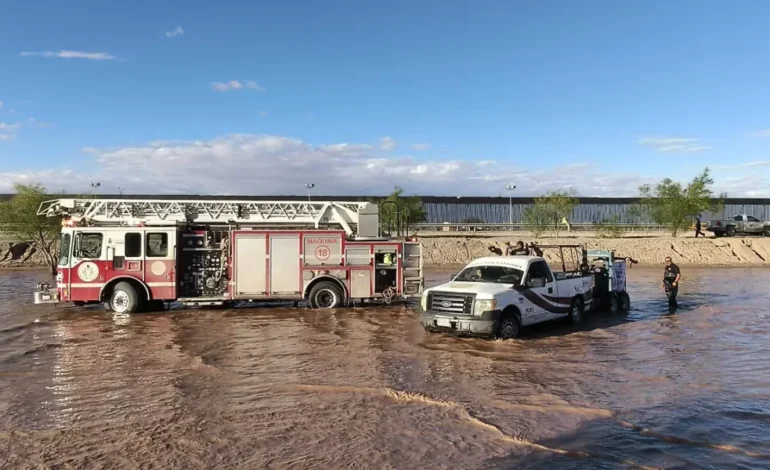 Tras desbordamiento del Río Bravo drenan avenida Rafael Pérez Serna