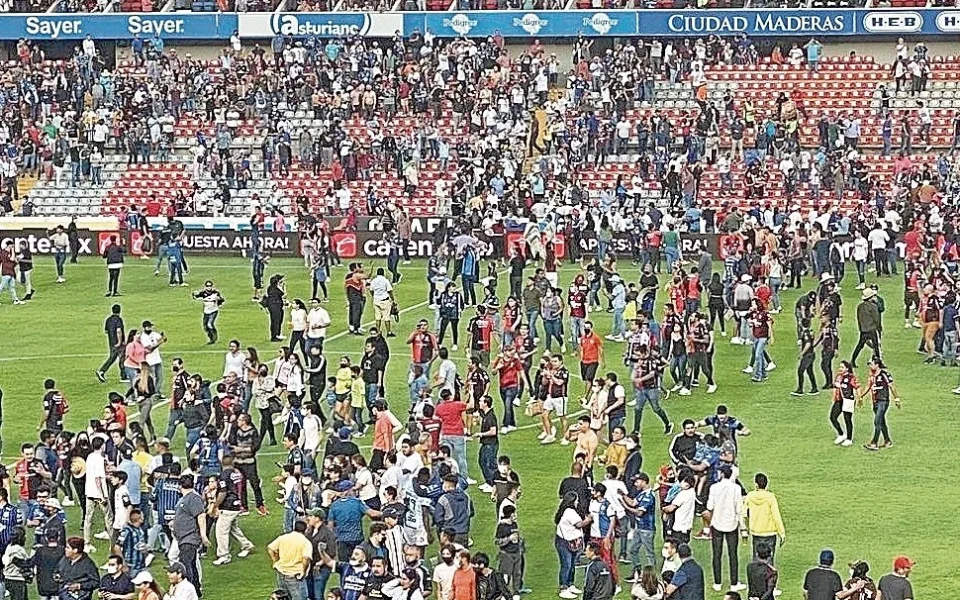 Exponen barbarie ‘futbolera’