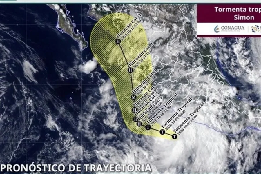 Acelera ‘Simón’; pegaría a Puerto Vallarta