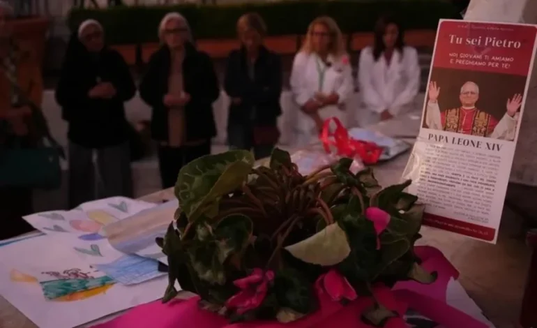 Abre cáncer del Papa interrogantes sobre su pontificado